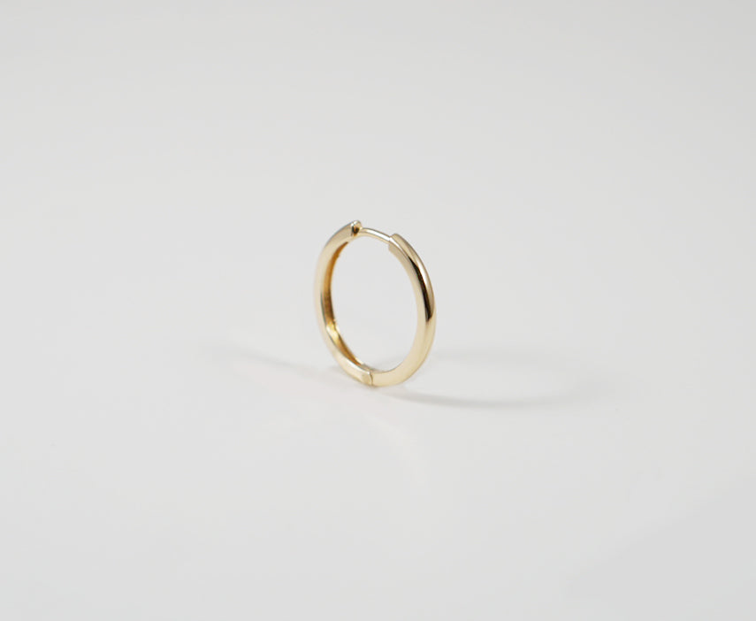 HOOP HUGGIE EARRINGS 19.5 MM - MAKKO