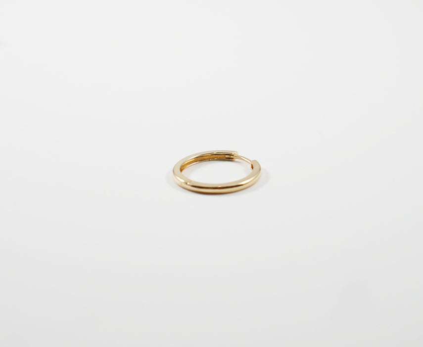 HOOP HUGGIE EARRINGS 19.5 MM - MAKKO